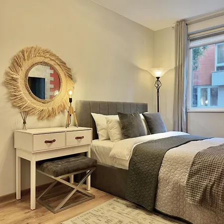 Centre 2bed For 5 Guests 2 Minutes From High Street * Φιλιππούπολη