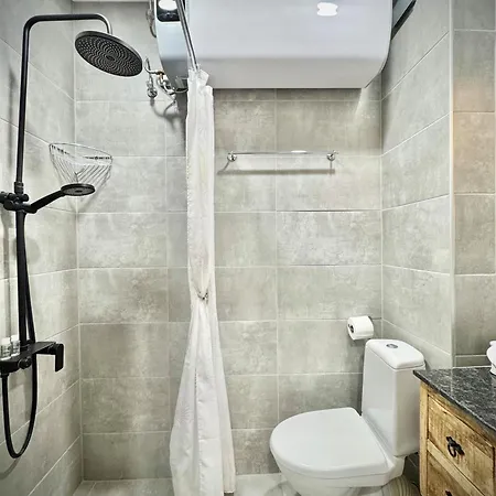 Centre 2bed For 5 Guests 2 Minutes From High Street דירה פלובדיב