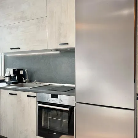 Centre 2bed For 5 Guests 2 Minutes From High Street Апартамент