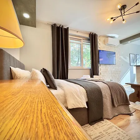 Centre 2bed For 5 Guests 2 Minutes From High Street Апартамент *