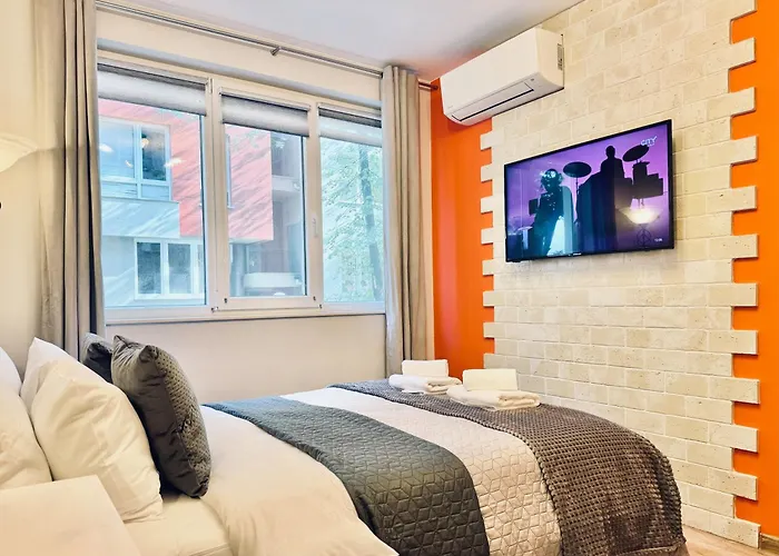 Centre 2bed For 5 Guests 2 Minutes From High Street Apartament Plovdiv